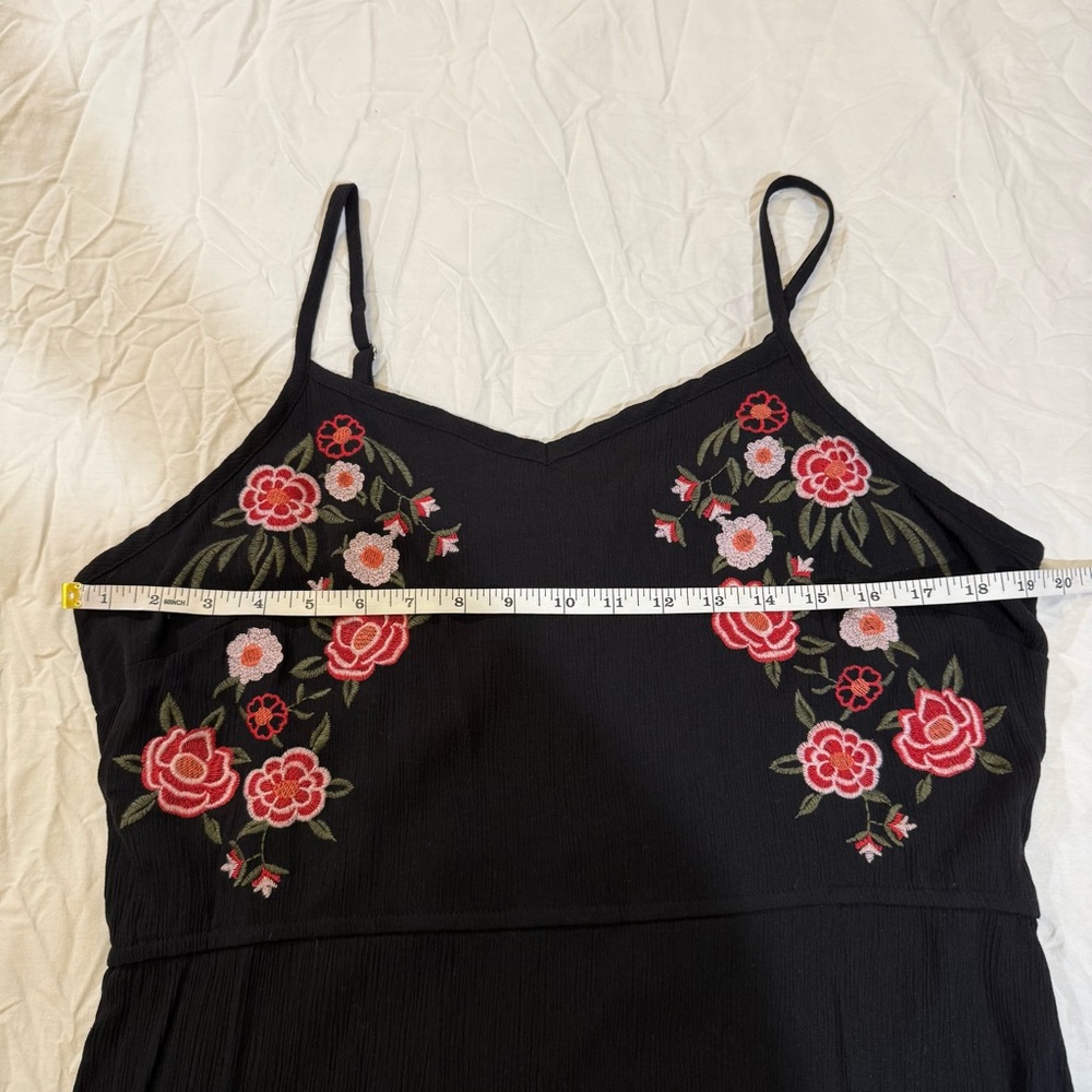 Kelly Renee Embroidered Floral Maxi Dress – Size XL - Picture 6 of 10